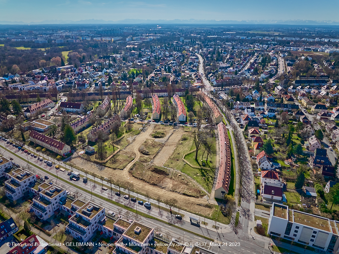 21.03.2023 - Luftbilder von der Baustelle Maikäfersiedlung in Berg am Laim